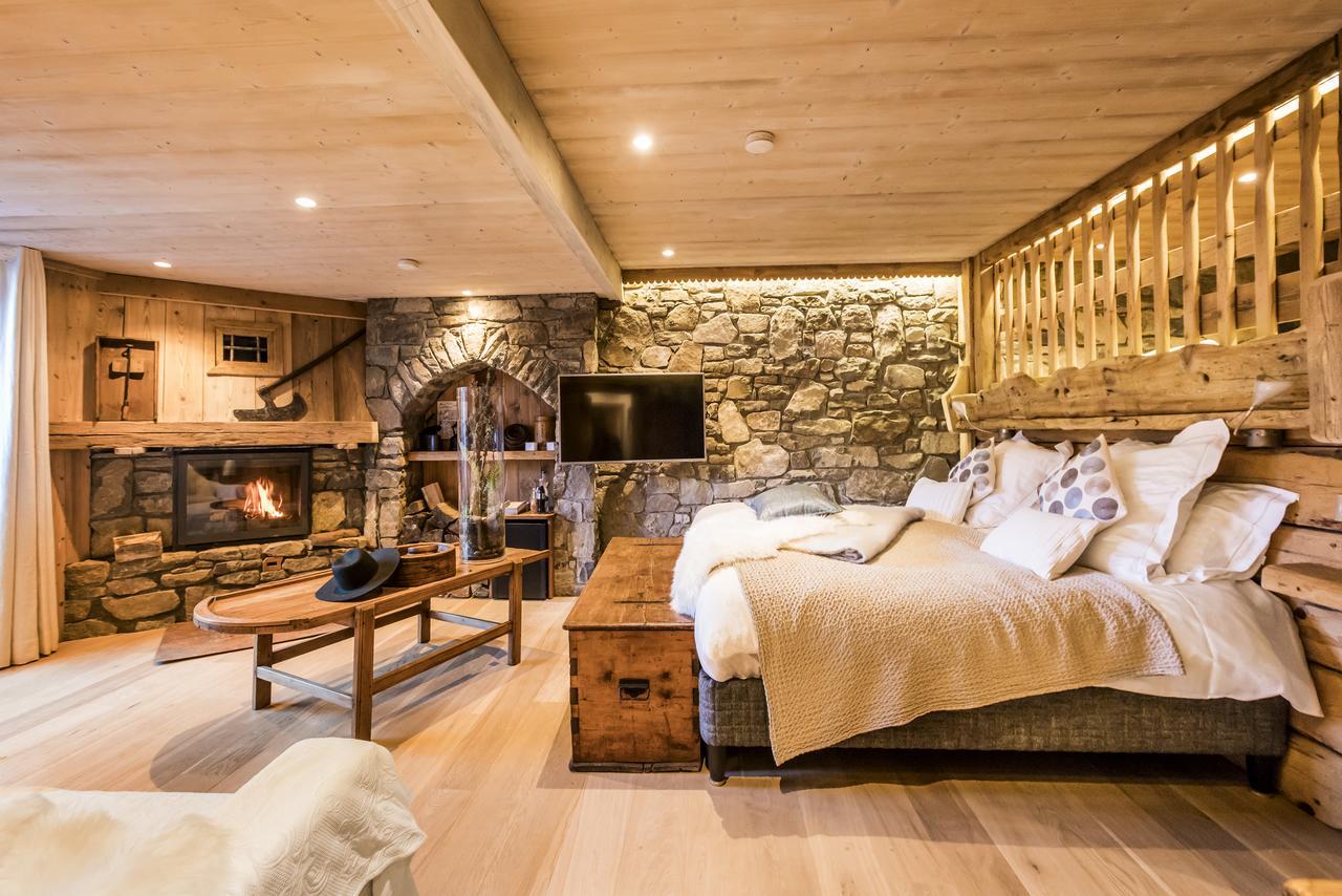 Отель Marc Veyrat - La Maison Des Bois Маниго Экстерьер фото