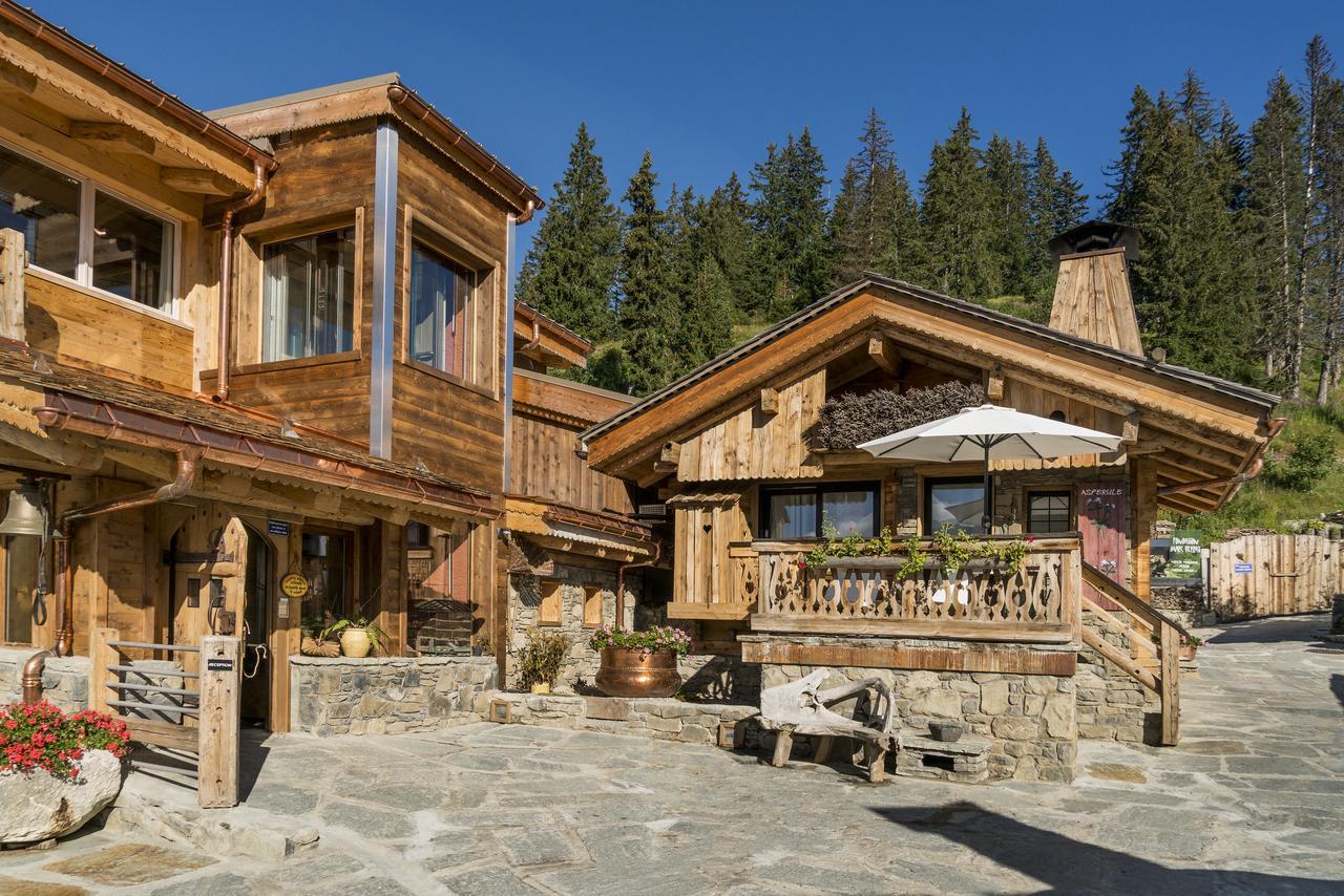 Отель Marc Veyrat - La Maison Des Bois Маниго Экстерьер фото